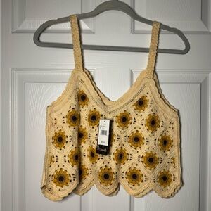 Crochet Sunflower Patterned Top
Size S/M Women’s 
NWT